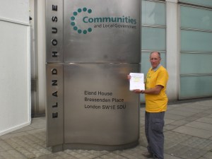 Handing in of the Knowle petition to Secretary of State
